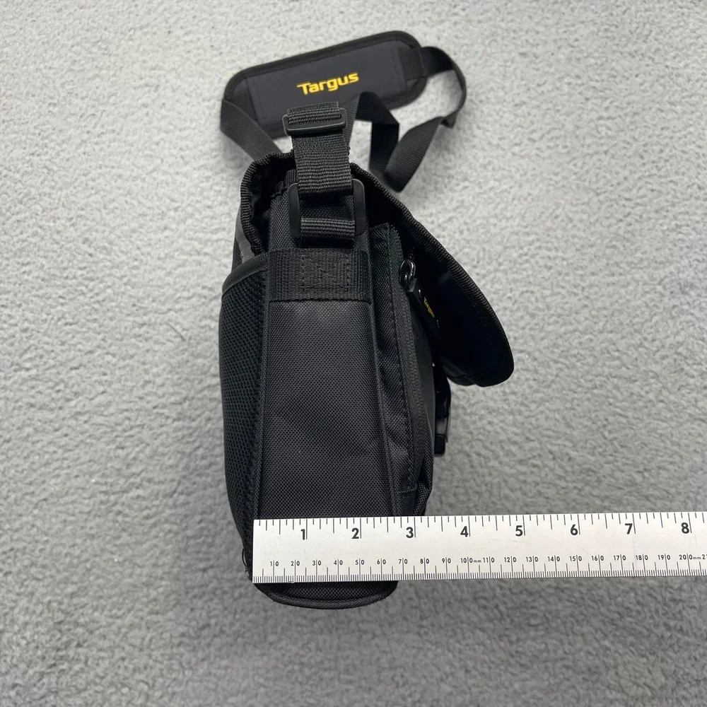 Targus TSM148US TSM148-50 CityGear Mini‎ Messenger Bag Compact tech shoulder bag